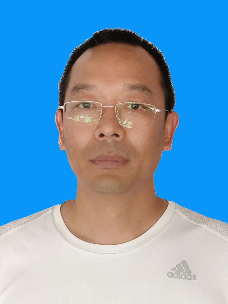 ���᳤��ΰ��